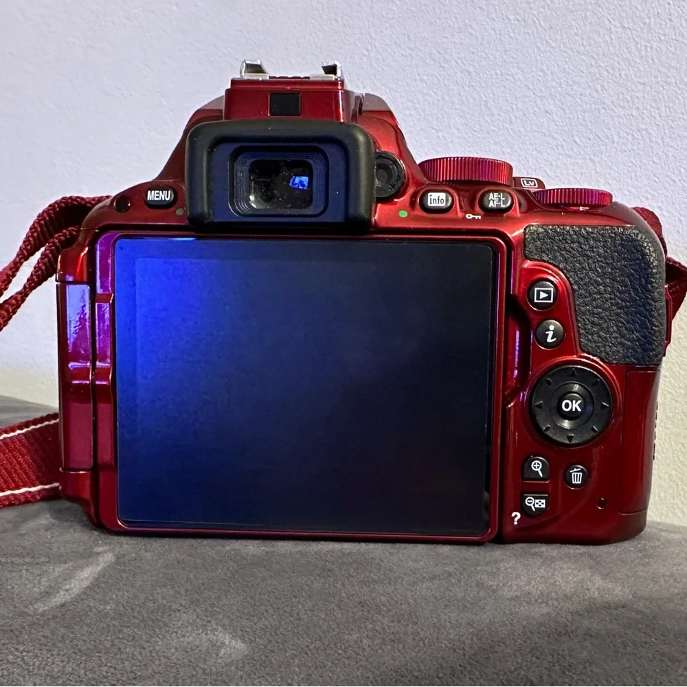 Nikon d5500 barely